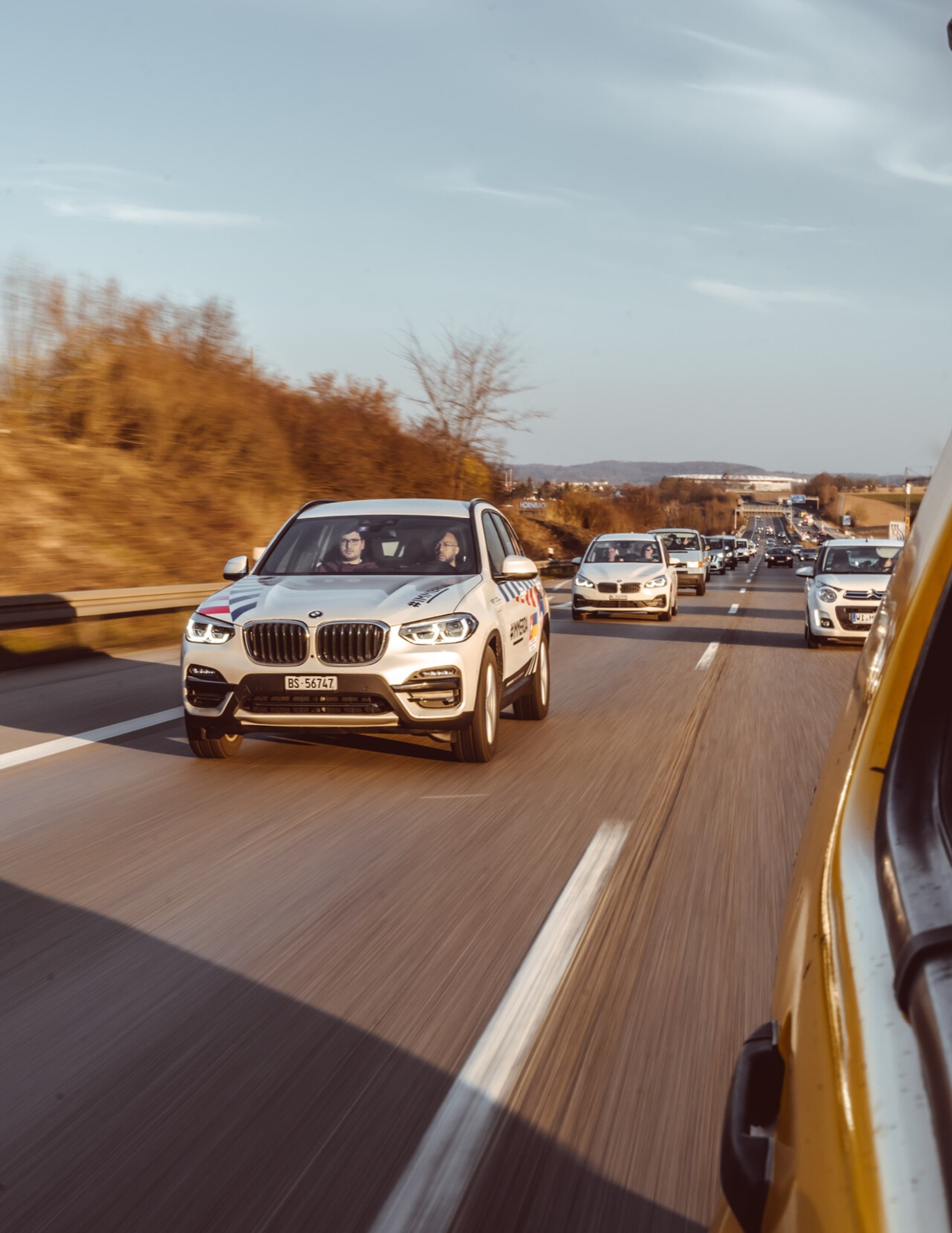 Medical Intervention Car auf der Autobahn